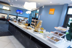 Гостиница Holiday Inn Express Toulon - Est, an IHG Hotel  Тулон